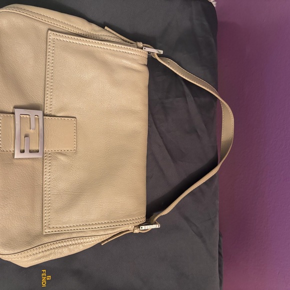 Rare vintage Fendi baguette with silver accents - Picture 14 of 15